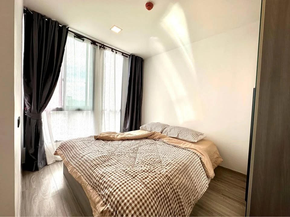For rent: Na Veera Phahonyothin-Ari, 1 bedroom, 1 multipurpose room, open plan, top floor and single room next to the hallway. Reserve now.