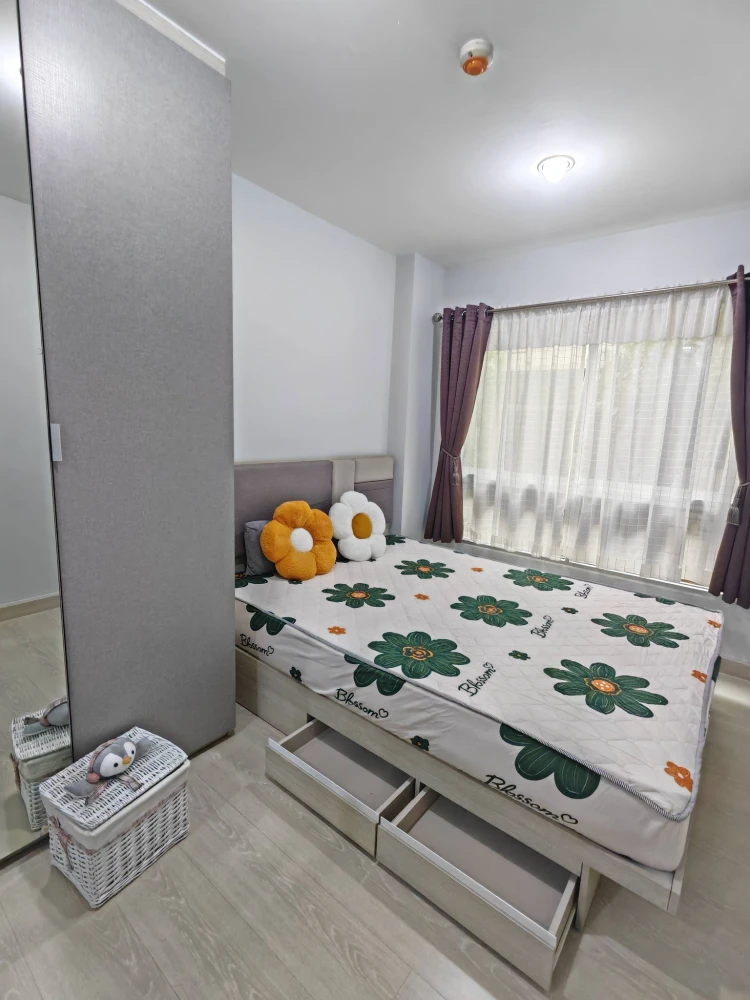 For rent: Niche id Sukhumvit 113, beautifully decorated and fully furnished. Just bring your suitcase and move in!