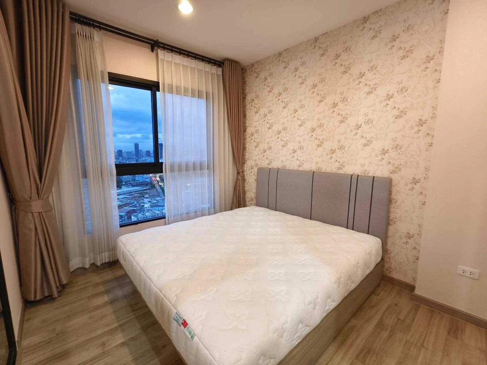 For rent: Niche Mono Charoen Nakhon, 24th floor, Chao Phraya River curve view, convenient and complete here. If you don't book, you'll regret it.