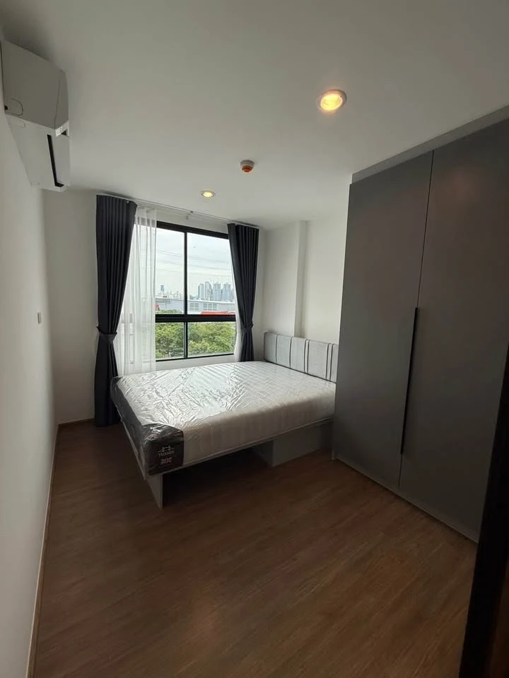 For rent: Niche Mono Rama 9, a lovely room with complete furniture and appliances. Just bring your belongings and move in. Don't miss out!
