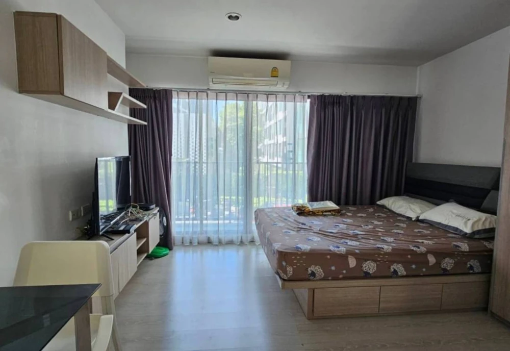 For rent: Niche Mono Sukhumvit 50, Building A, 2nd floor, garden view + swimming pool, great feeling, great atmosphere, hurry up and grab it!