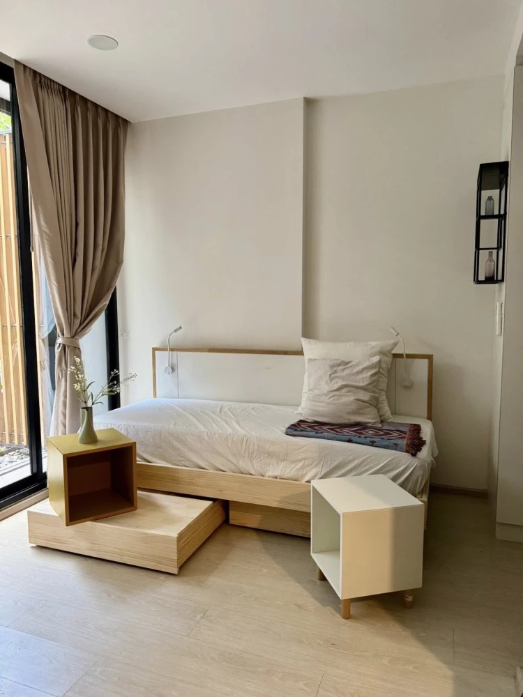 For rent Noble Ambience Sukhumvit 42, stylishly decorated studio room, garden view, book now