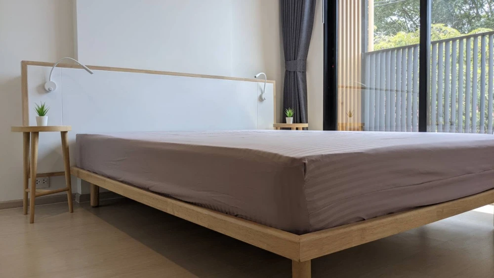 For rent: Noble Ambience Sukhumvit 42. Beautiful, quiet, and private unit with a lovely, lush garden view. Ready to move in immediately.