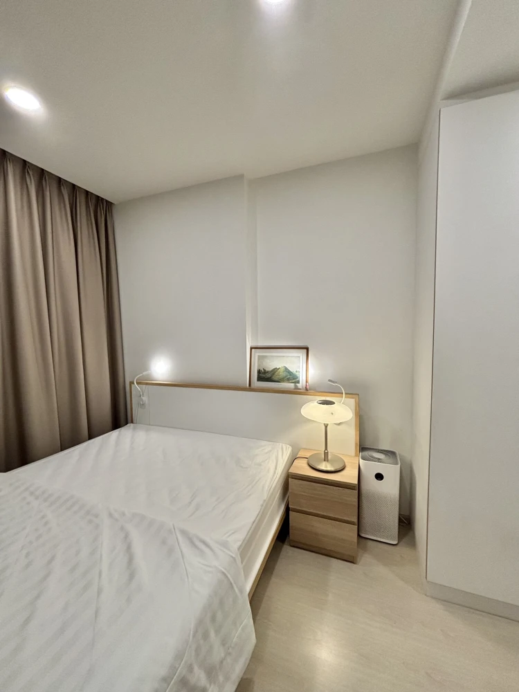For rent: Noble Ambience Sukhumvit 42, decorated in warm tones, good location, beautiful view, not blocked, don't miss it.