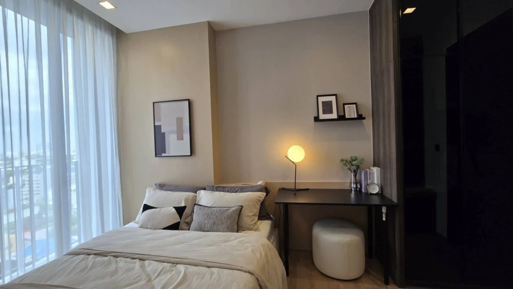 For rent: Noble Around Ari, unobstructed city view, fully furnished and equipped, ready to move in.