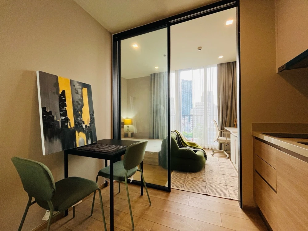 For rent: Noble Around Sukhumvit 33, 9th floor, fully furnished unit. Book now! (Hurry!)