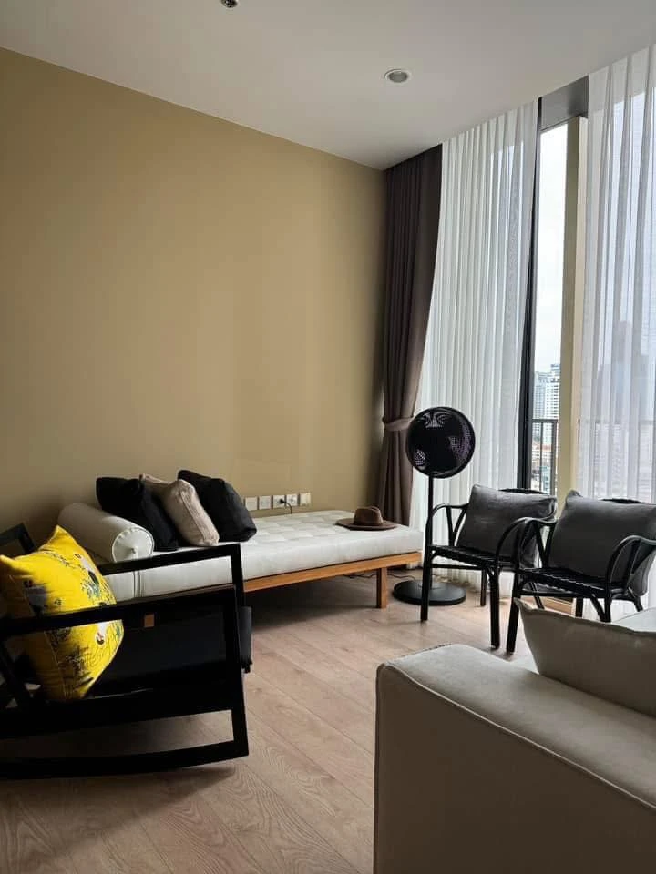 For rent: Noble Be 19, room with city view, north facing, cool and comfortable, lots of usable space, if you miss it, you will regret it.