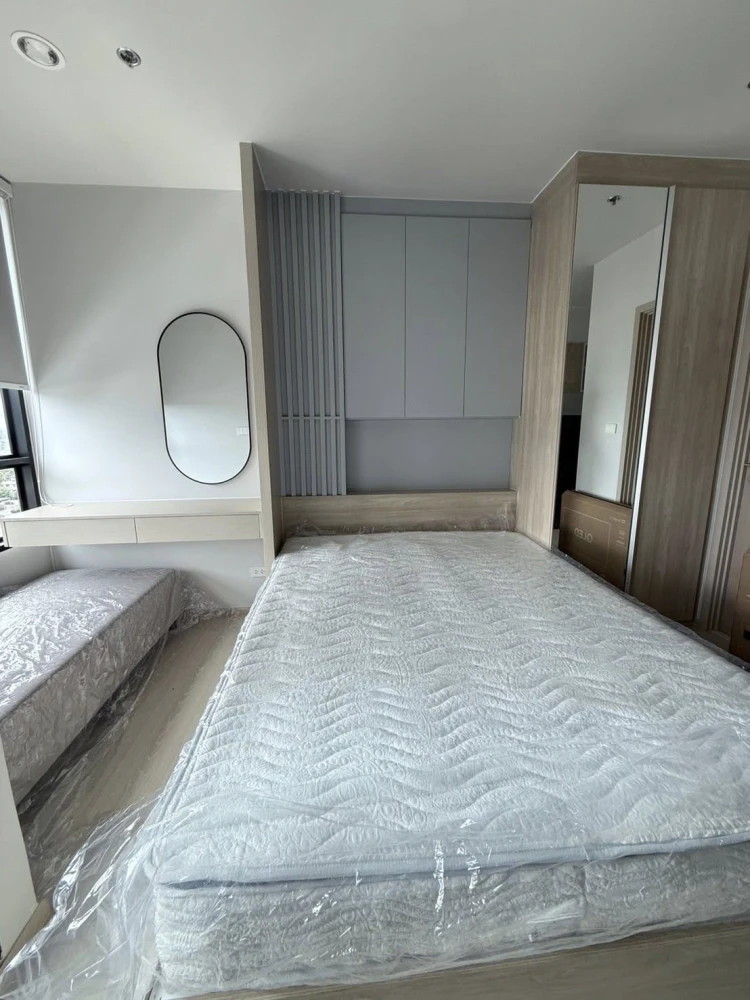 For rent: Noble NUE Mega Plus Bangna, studio room, built-in headboard, fully furnished, hurry and book now.