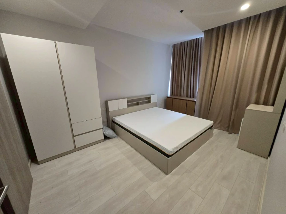 For rent: Noble Ploenjit, 9th floor, fully furnished, very livable. Book now! Limited time offer!