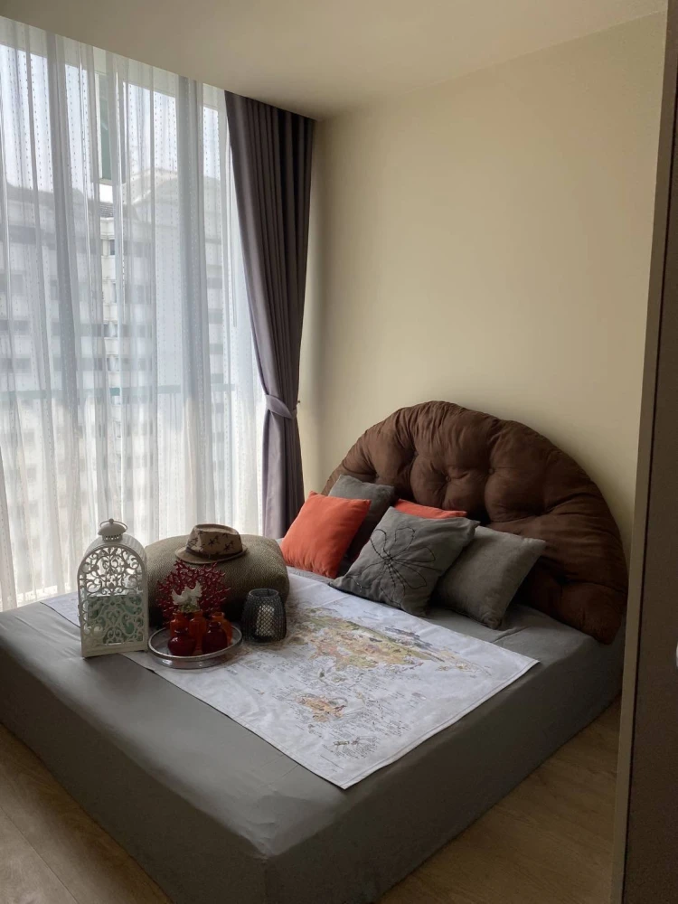 For rent: Noble Recole Sukhumvit 19, high floor unit, ready to move in, spacious and comfortable. Book now!