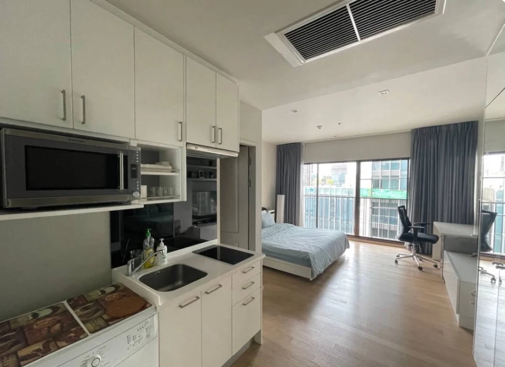 For rent: Noble Refine 1-bedroom apartment, fully furnished, in a great location with convenient transportation. Book now!