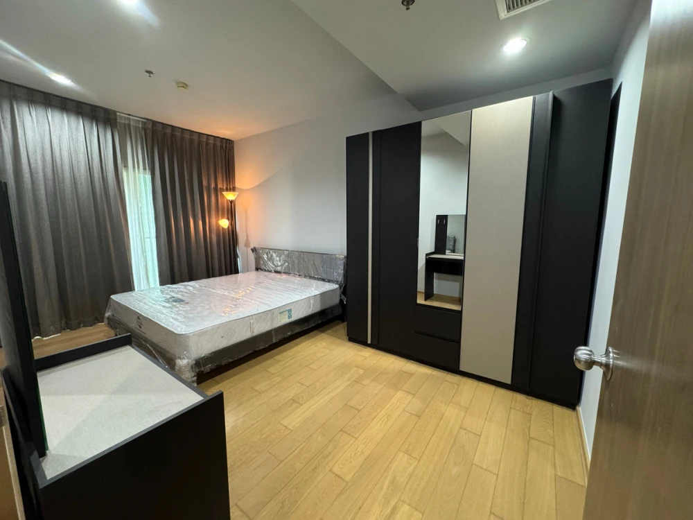 Noble Revent condo for rent, 11th floor, fully furnished with appliances. Book now, don't wait!