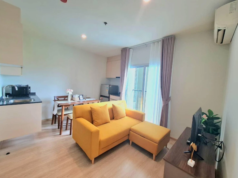 For rent: Noble Revolve Ratchada 2, fully furnished condo, ready to move in, 2 bedrooms, 2 bathrooms, lots of space in the room, hurry up and grab it!