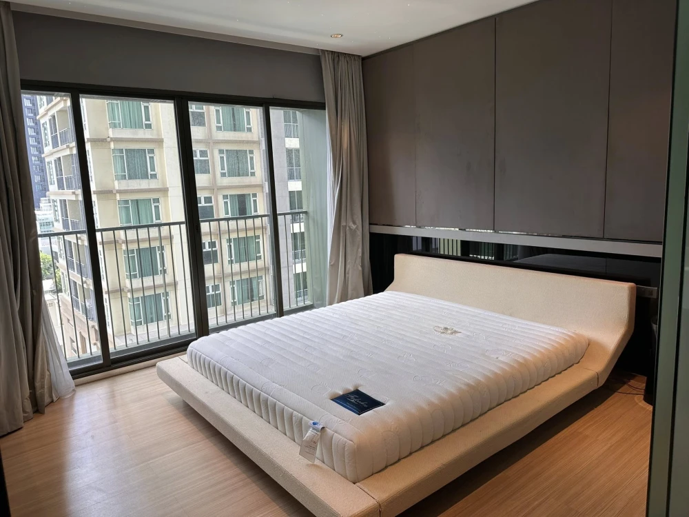 For rent: Noble Solo, spacious and very comfortable unit, fully furnished. Book now!