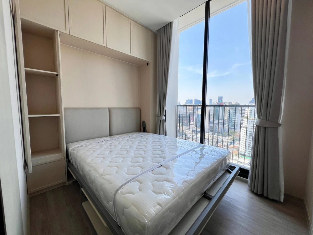 For rent sell: Noble State 39, 2 bedrooms, fully furnished with high-quality built-in furniture, beautiful unblocked views. Don't miss out!