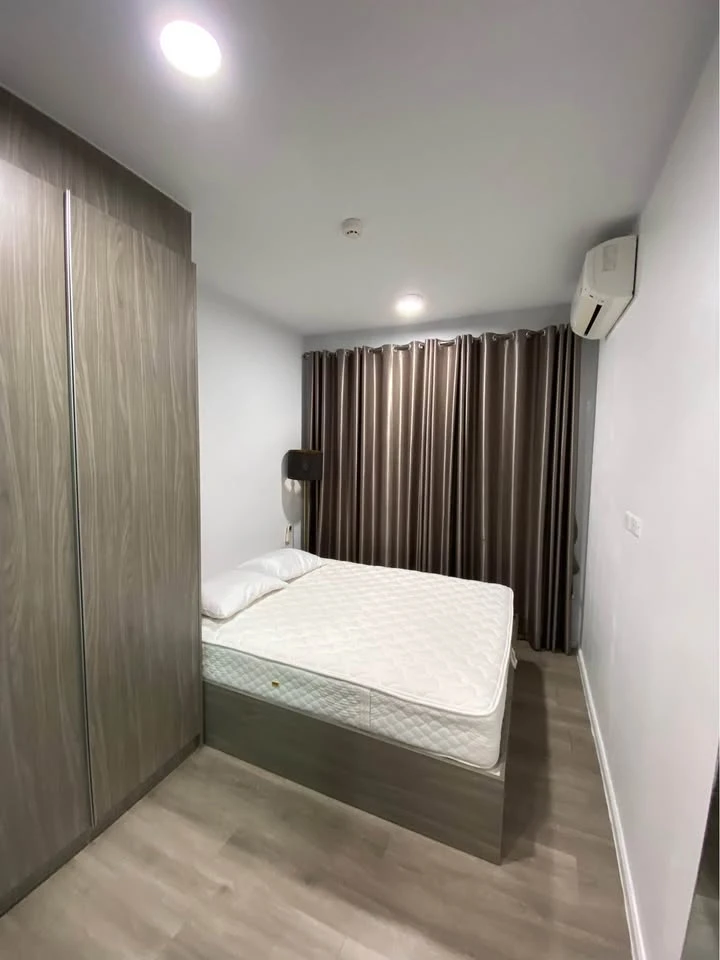 For rent: Notting Hill Sukhumvit 105, 6th floor, garden view, facing the building, separate kitchen area. Book now and you won't be disappointed!