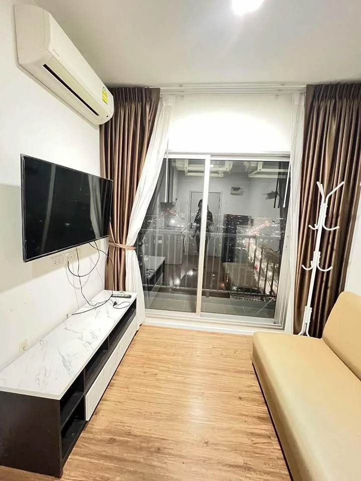 For rent: Notting Hill Sukhumvit – Praksa, ready-to-move-in unit on the 28th floor with stunning views. Amazing price! Book now, don't miss out!