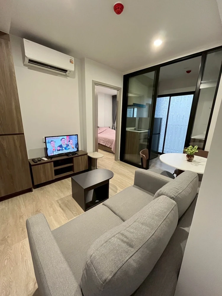 For rent: Nue Core Khu Khot Station, fully furnished + appliances, separate kitchen, quiet corner room, must arrange.