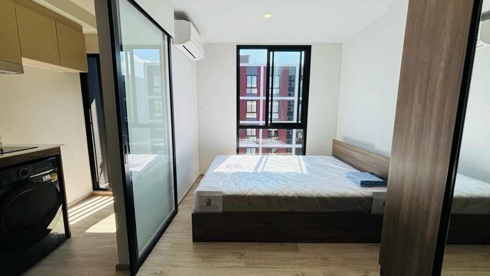 For rent: Nue Core Khu Khot Station, 7th floor, pool view, fully furnished, ready to move in. Book now!
