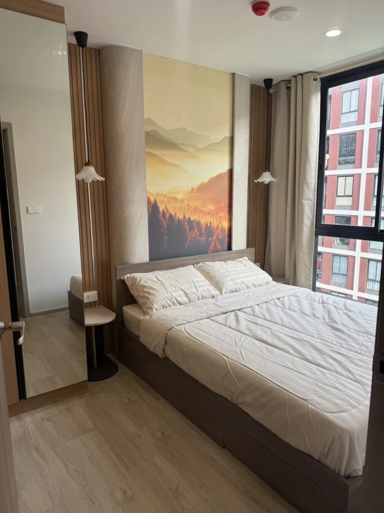 For rent: Nue Core Khu Khot Station, pool view, great atmosphere, beautifully built-in furnishings. Interested? Check it out!