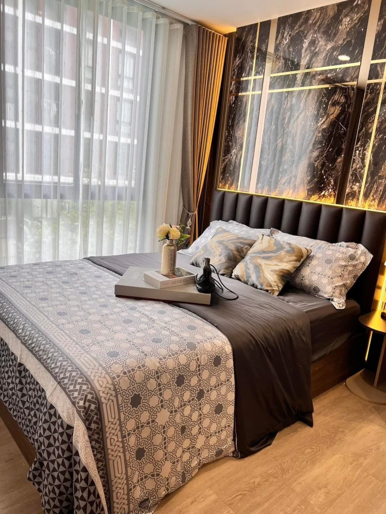 For rent: NUE CORE KHU KHOT STATION ~Modern Luxury~ Luxuriously decorated room with pool view. Book now!