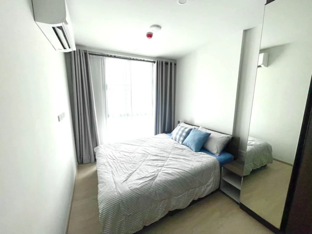 For rent: Nue Cross Khu Khot Station, 4th floor, Building A, corner room, balcony facing north, not hot, private, reserve now.