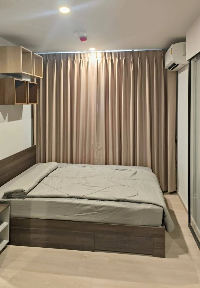 For rent: Nue Cross Khu Khot Station, Building A, 5th floor. Skytrain view. Fully furnished. Book now!