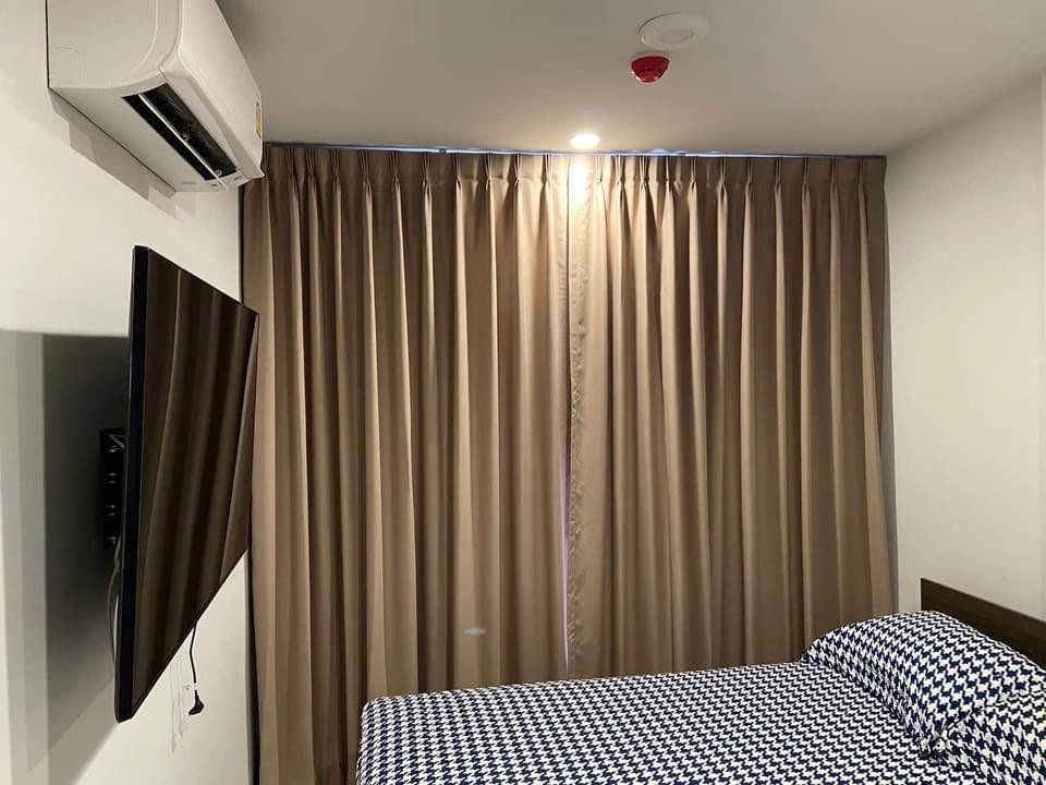 For rent Nue Cross Khu khot Station 1 bedroom 1 bathroom 27 sq m. Swimming pool view, fully furnished with electrical appliances, must book.