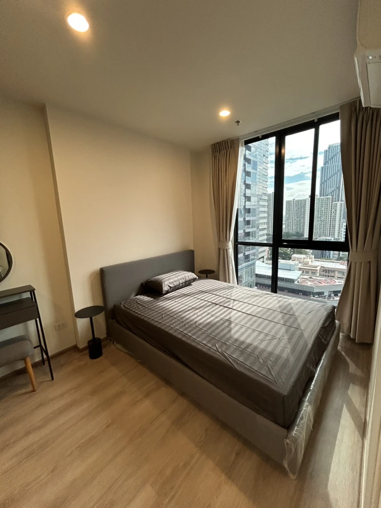 For rent: Nue District R9, a luxury condo in the heart of Rama 9. Fully furnished and equipped with appliances. Ready to move in immediately.