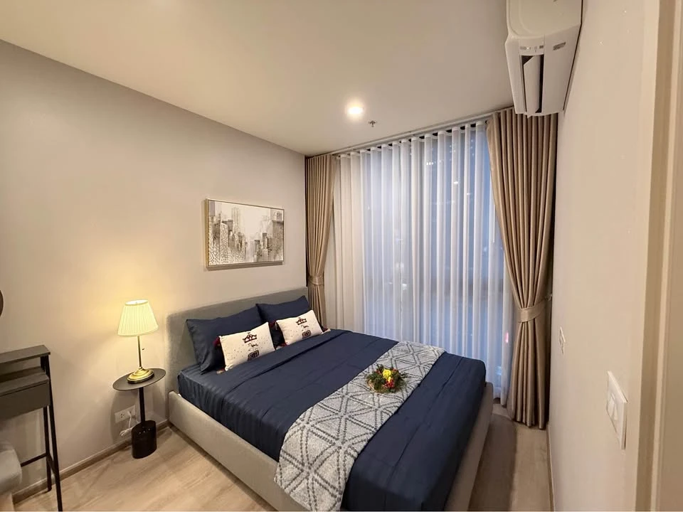 For rent: Nue District R9, 26th floor, very high floor. Fully furnished, very stylish. Grab it while you can!
