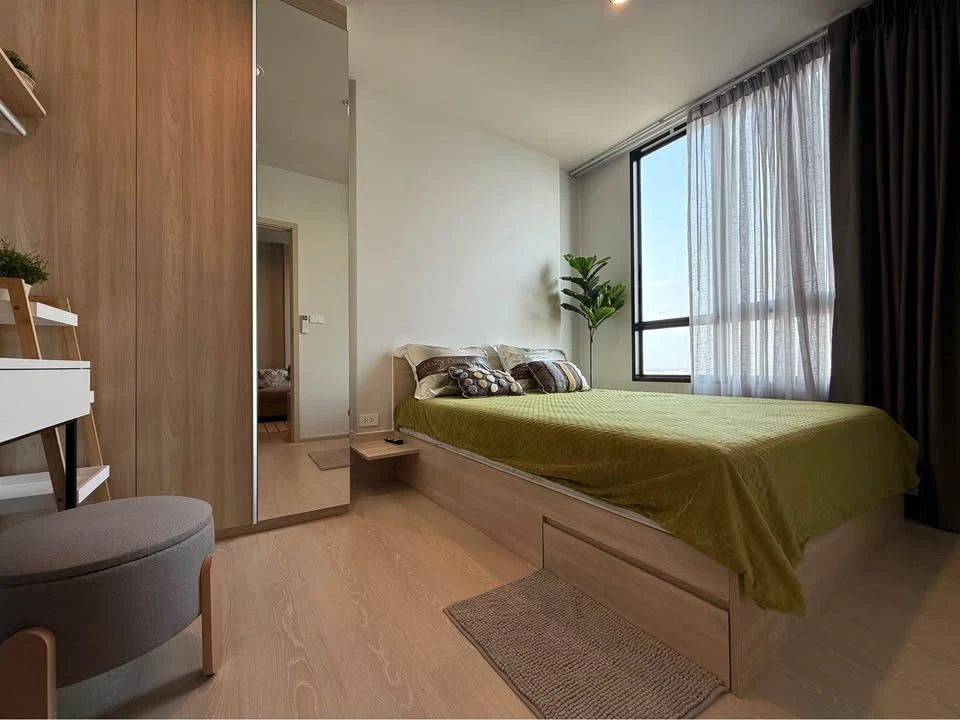 For rent: Nue Mega Plus Bangna, very good location, not hot all day, very high floor, beautiful view, can't miss it.