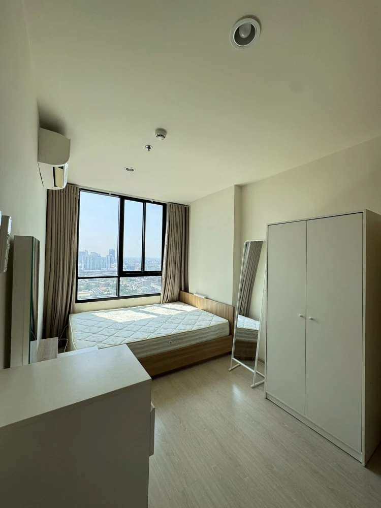 For rent: NUE Noble Chaengwattana. Nice, spacious room with full furnishings. Book now before it's too late!
