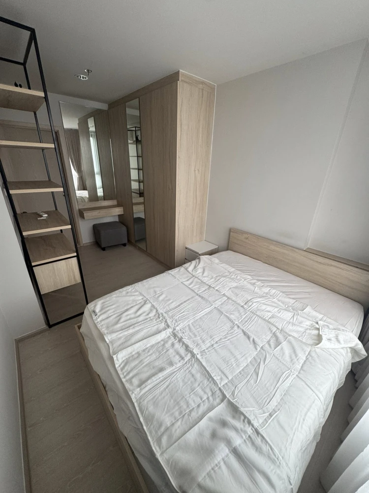 For rent: NUE Noble Ngamwongwan, 1 bedroom, 1 bathroom, fully furnished, just bring your bags and move in.