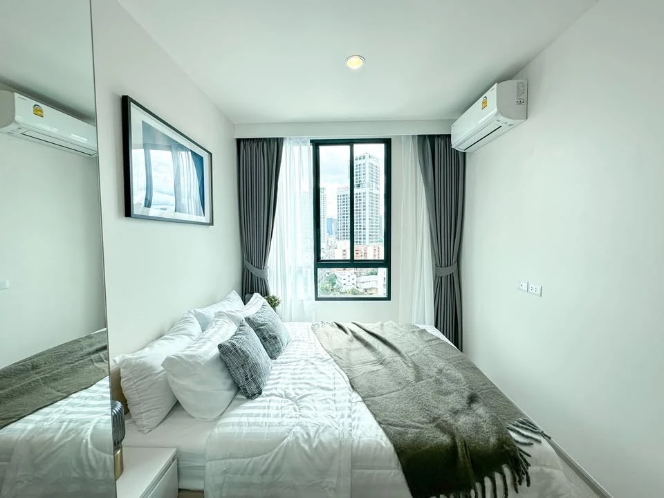 For rent: NUE Noble Ratchada-Ladprao, fully furnished room, ready to move in, complete with amenities. Hurry and reserve now!