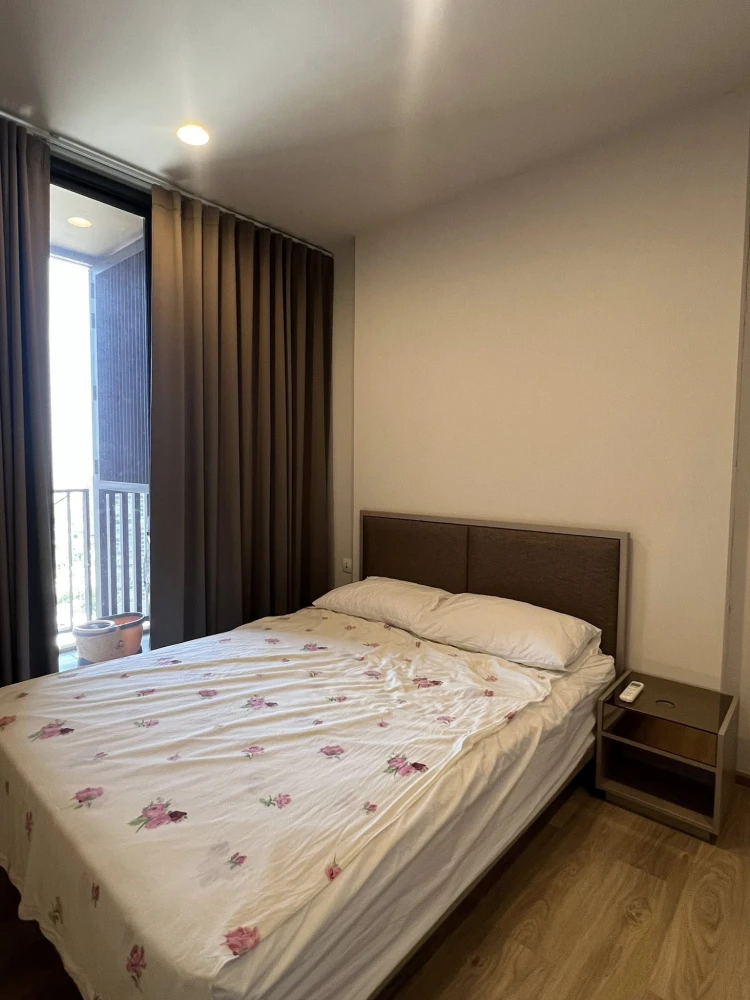 Oka Haus apartment for rent, located on the 37th floor. Very high floor with stunning city views and no obstructing buildings. Book now!