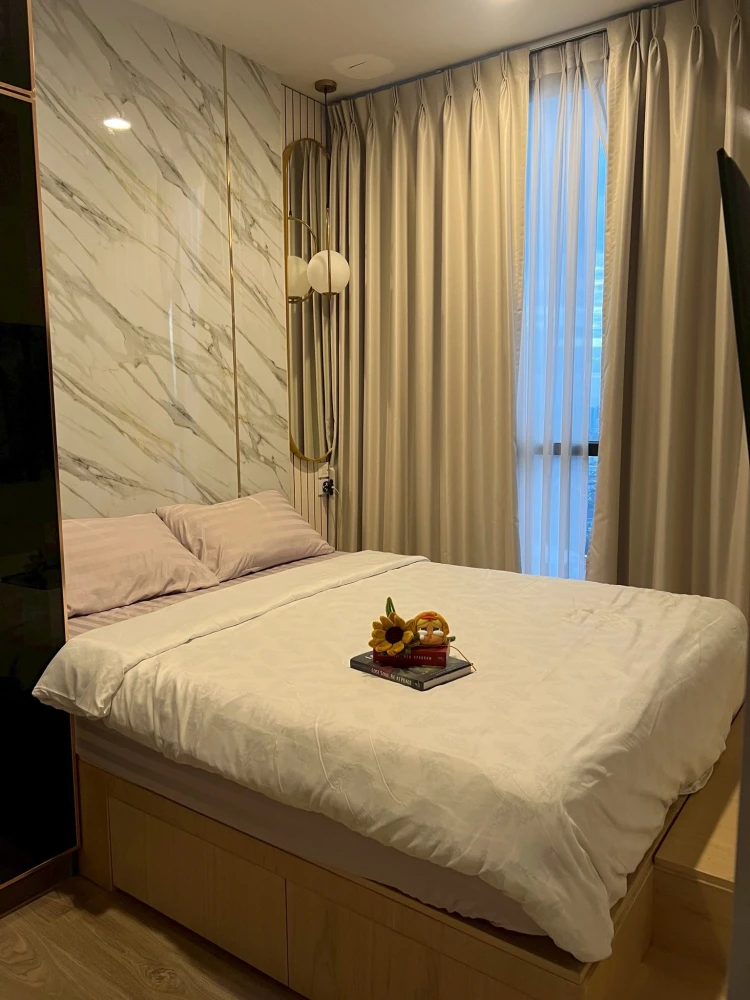 For rent OKA HAUS Sukhumvit 36, 47th floor, very high, with a beautiful city view and river view, beautifully decorated with excellent built-ins, don'