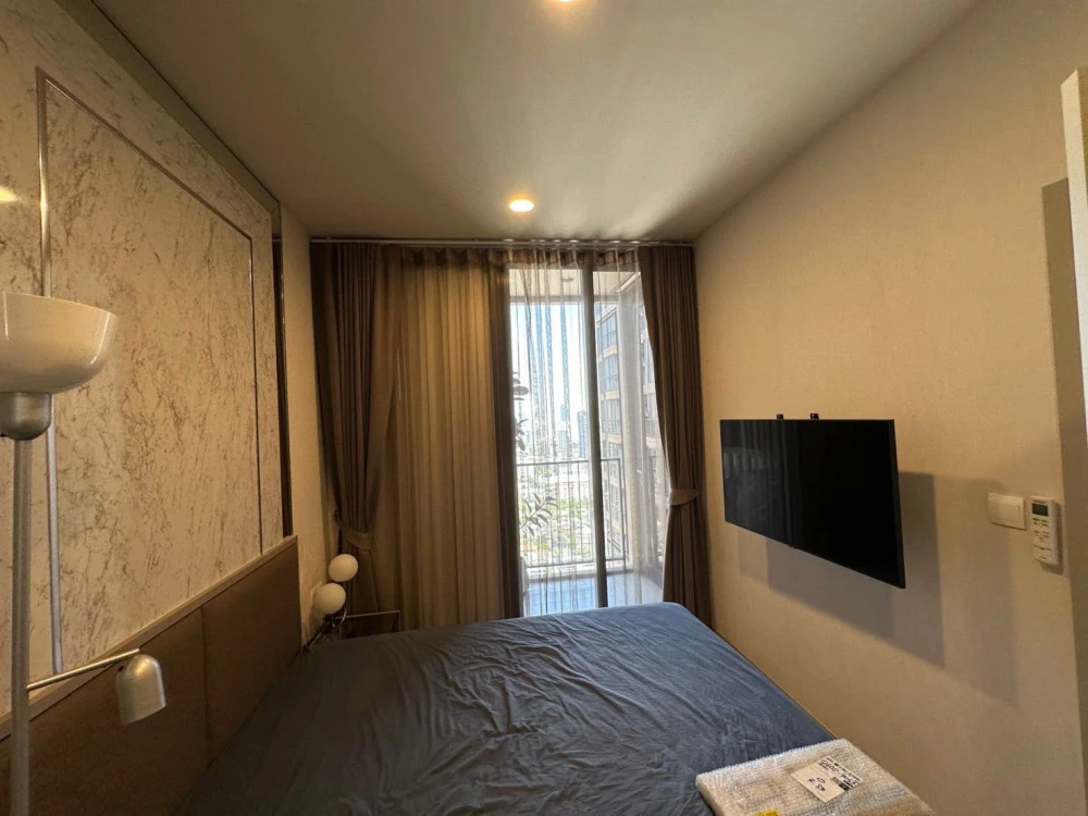 For rent: Oka Haus Sukhumvit 36. Fully furnished, ready to move in. Spacious room on a high floor. Book now!