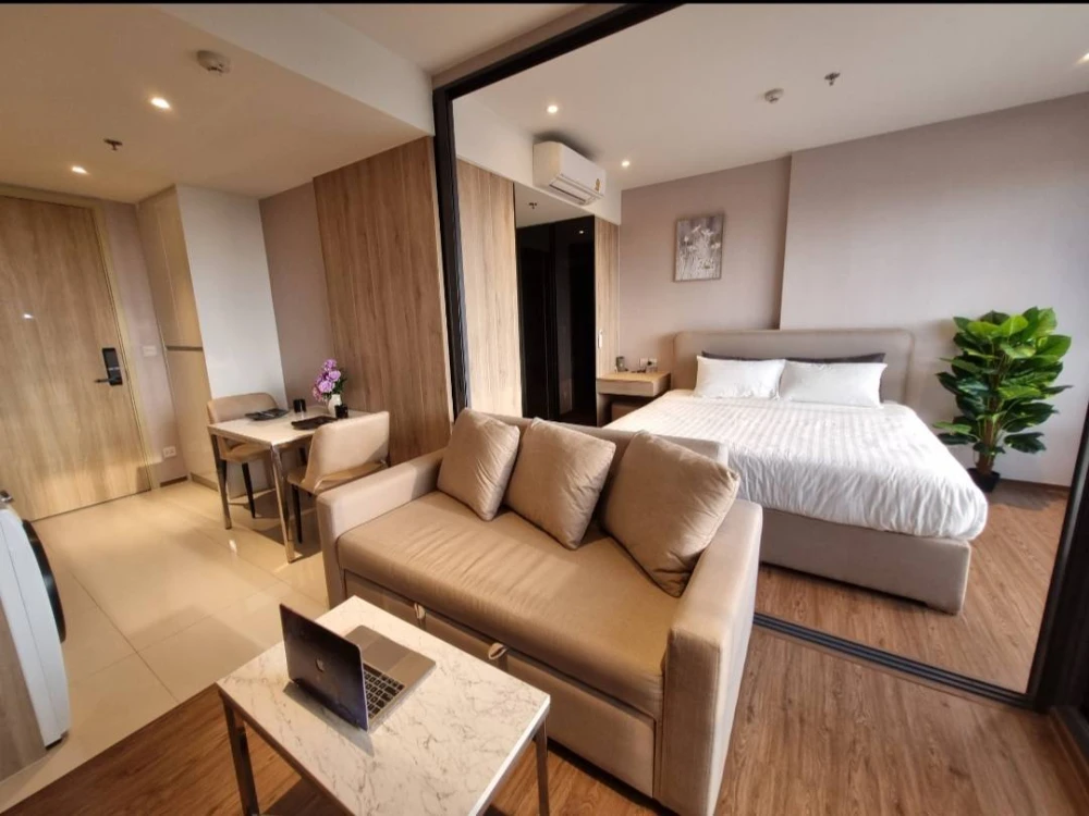 For rent: ONCE PATTAYA, sea view, fully furnished with modern furniture. Grab it now!