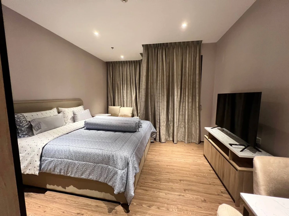 For rent ONCE PATTAYA 1 bedroom, 1 bathroom, good location, beautiful view of Pattaya city, reserve now.