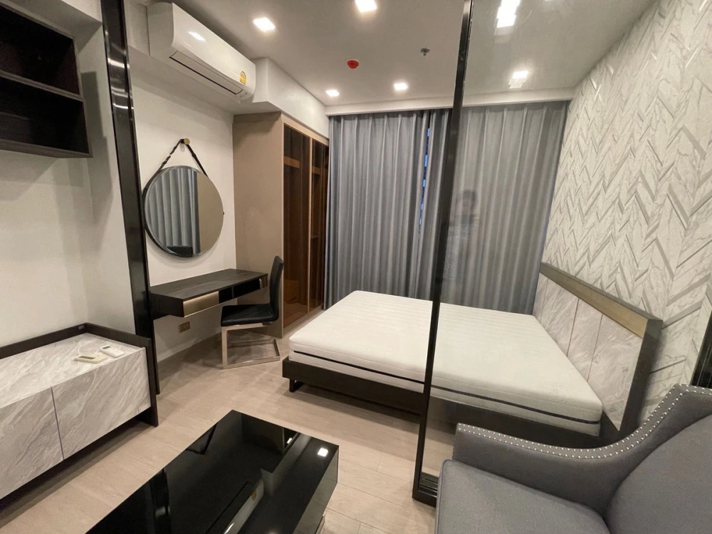 Fully furnished condo for rent at One 9 Five Asoke-Rama 9. Book now!