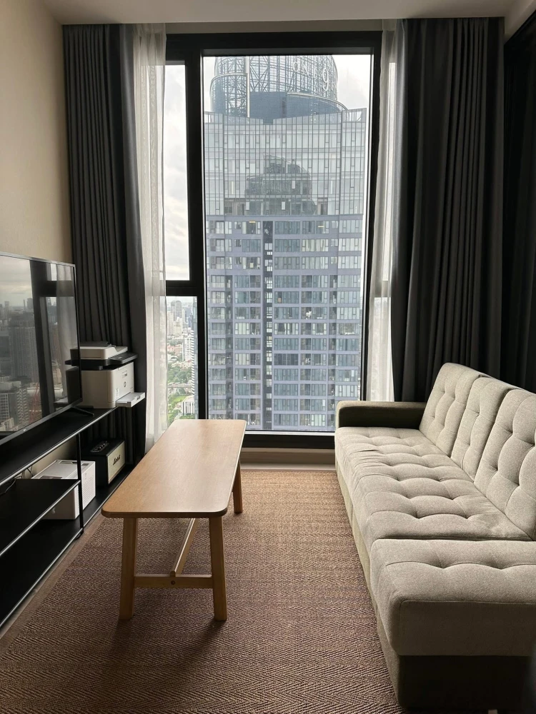 For rent One 9 Five Asoke-Rama 9, spacious room, lots of usable space, beautiful city view from high floor, hurry and book now!