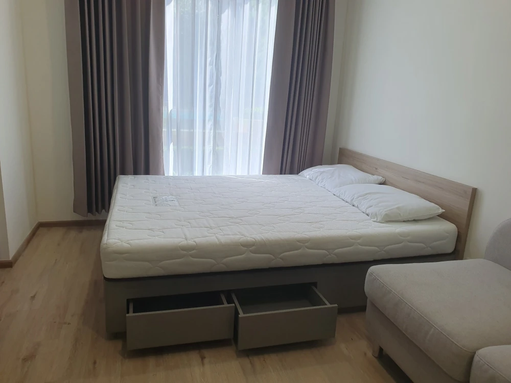 For rent: Oneder Kaset, a nice room on the 2nd floor, good location, complete amenities, beautiful view, don't miss this great deal.