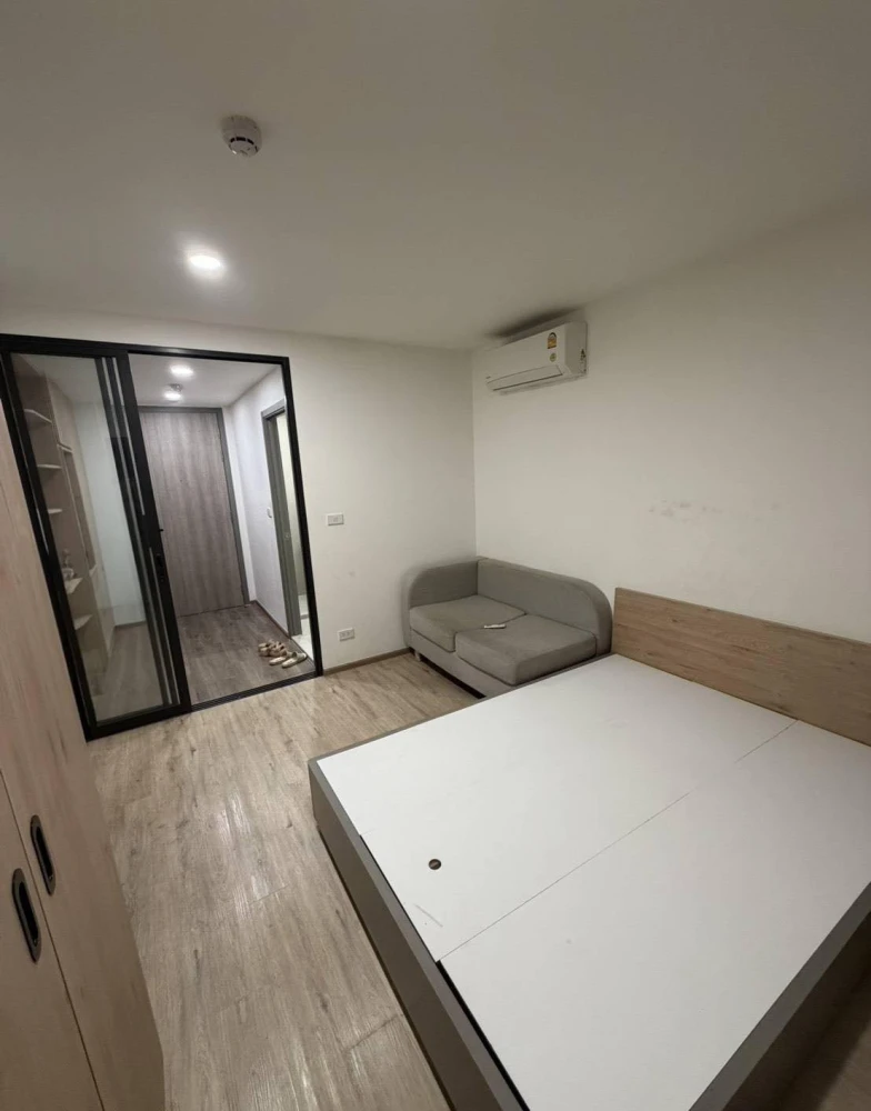 Oneder Kaset condo for rent. Nice room, great location, convenient transportation, and complete amenities. Book now!