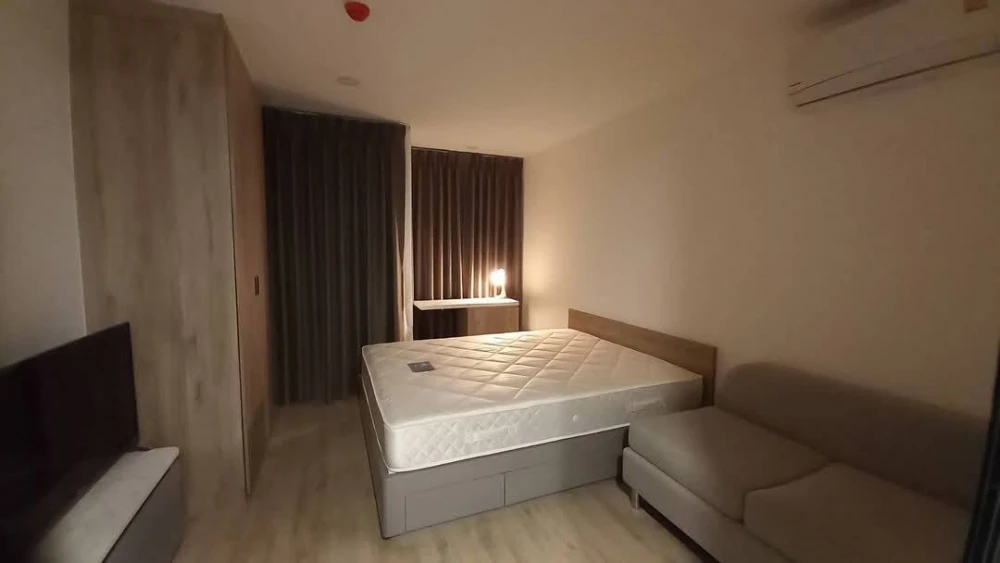 For rent Oneder kaset Studio room comes with built-in wooden wardrobe, complete electrical appliances, don't miss it.