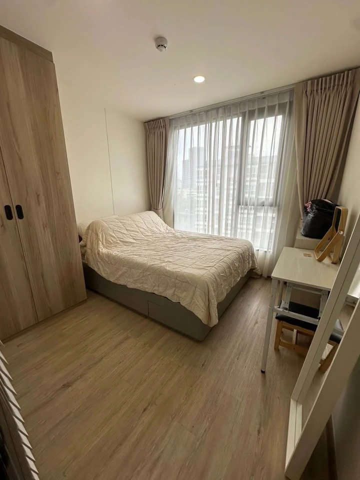 For rent: ONEDER Kaset, a room decorated in a nice tone, good location, comes with a complete set of furniture. Reserve now.
