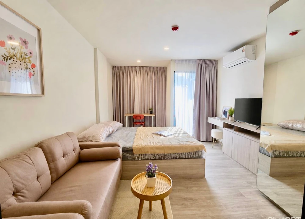 Origin Play Sri Udom Station condo for rent, 6th floor, pool view. Book now! Don't miss out!