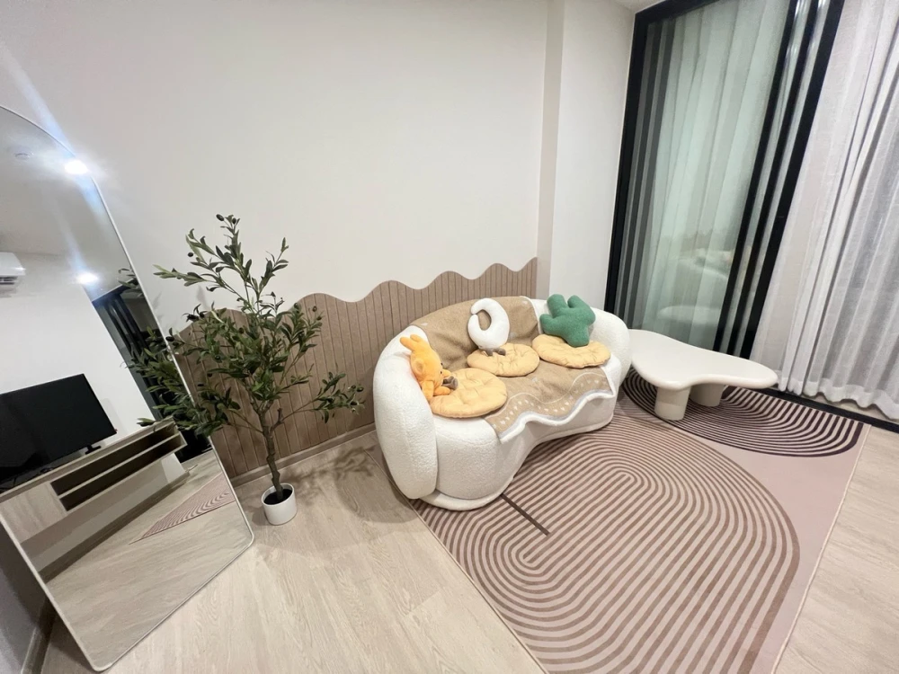 For rent: Origin Plug & Play E22 Station, 7th floor. Beautifully furnished and ready to move in. Book now! Don't miss out!