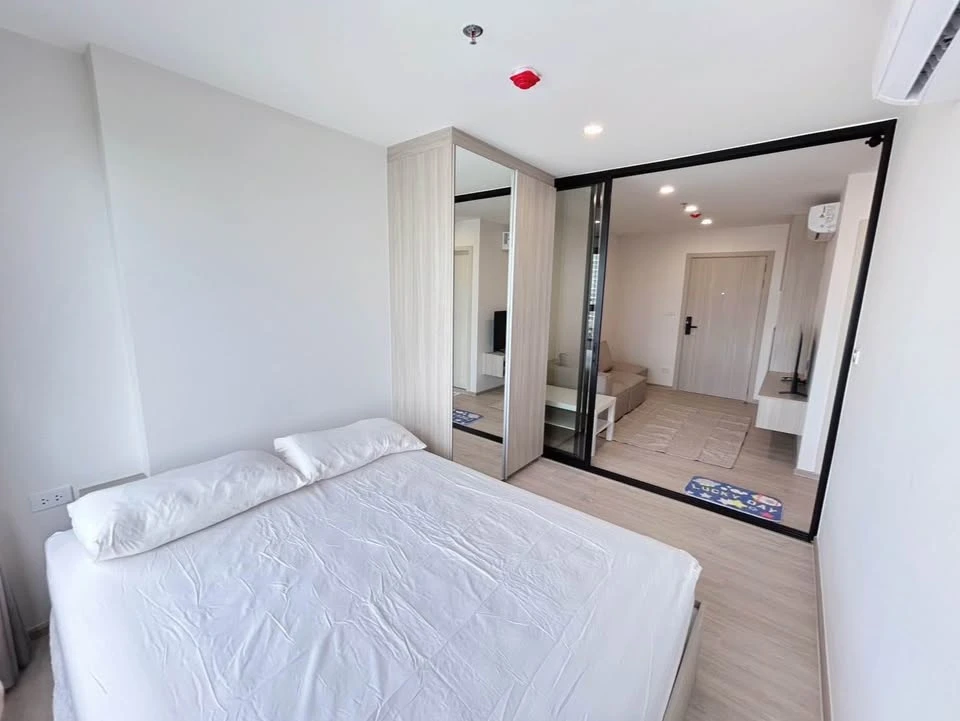 Origin Plug & Play E22 Station for rent, a lovely room with complete furniture and appliances. Just bring your bags and move in!