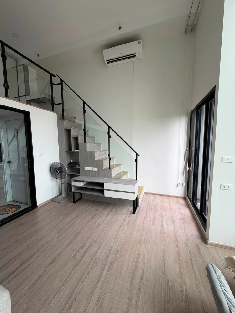For rent: Origin Plug & Play Nonthaburi Station, a two-story unit, ready to move in, with a beautiful view. Don't miss out!