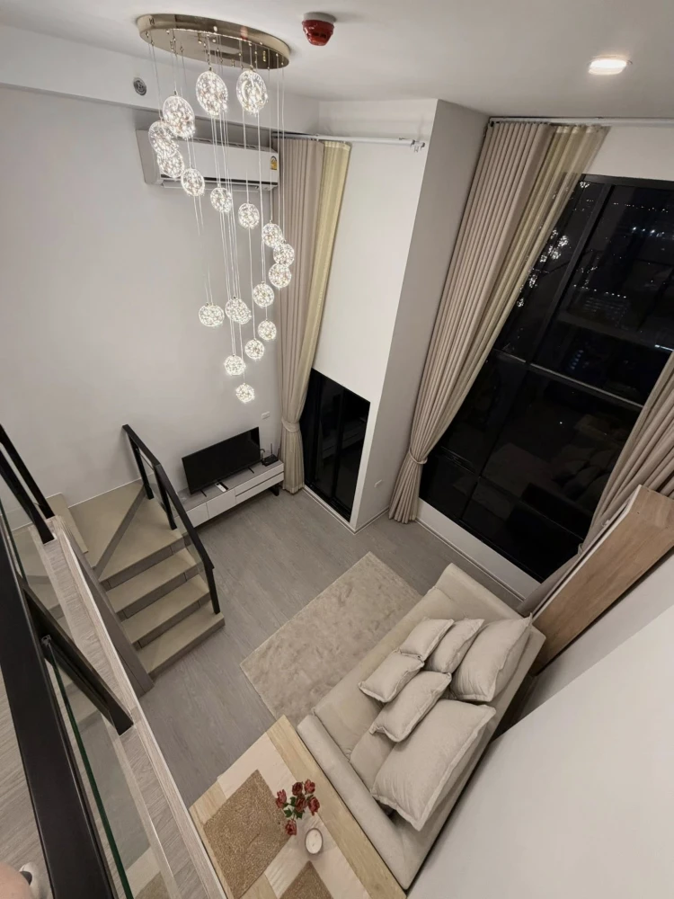 For rent: Origin Plug & Play Ramkhamhaeng Triple Station, high floor (20th floor), unobstructed view, fully furnished, ready to move in.